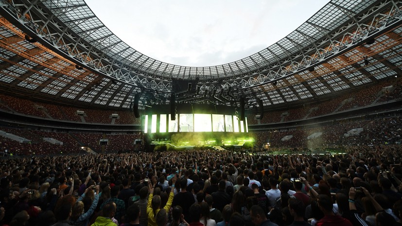 «Газон задыхается и сгорает»: как концерты на стадионах наносят вред футбольным полям