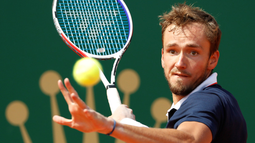 Медведев разгромил Шварцмана и вышел в полуфинал турнира ATP в Лондоне