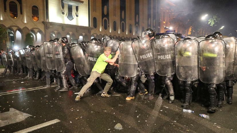 Более 300 человек задержаны за время акций протеста в Тбилиси