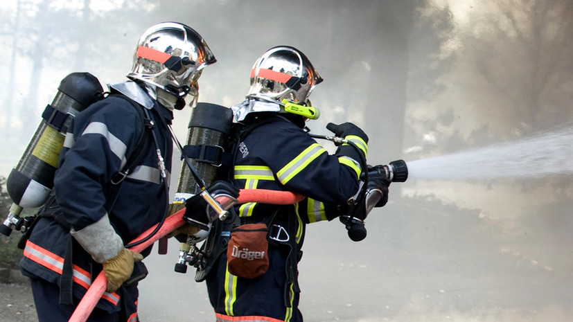 СМИ: В Париже при пожаре погибли три человека и 28 пострадали