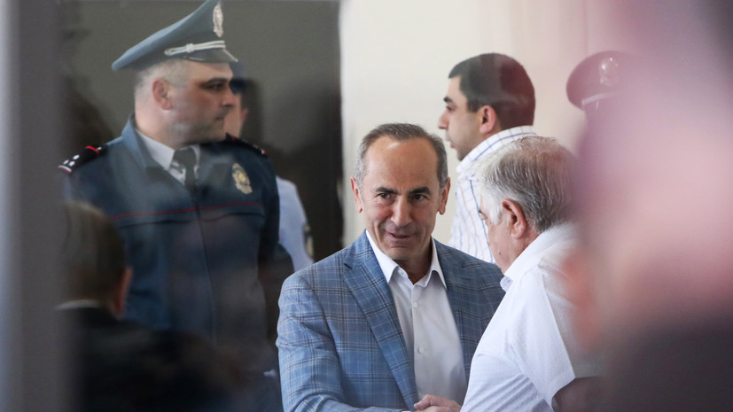 «Неуёмное желание отправить его за решётку»: в чём обвиняют экс-президента Армении Роберта Кочаряна