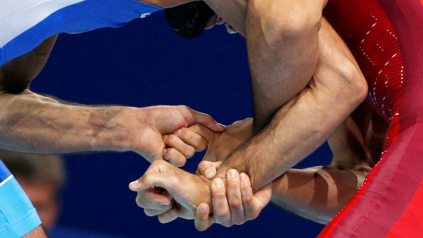 Угуев завоевал бронзу по вольной борьбе в категории до 57 кг на ЕИ-2019