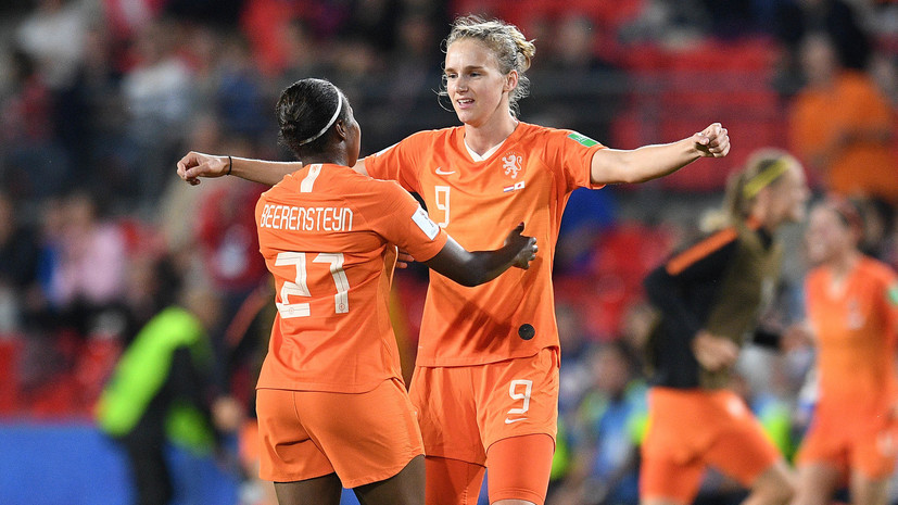Женская сборная Нидерландов по футболу победила Италию и вышла в полуфинал ЧМ-2019