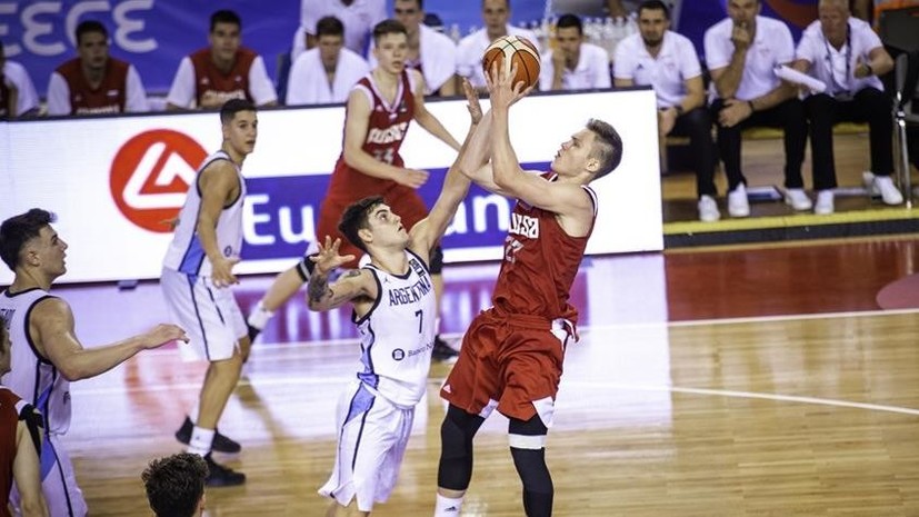 Юношеская сборная России по баскетболу проиграла Аргентине на старте ЧМ