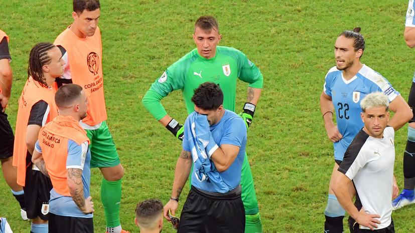 Три отменённых гола, промах Кавани с пяти метров и слёзы Суареса: как Перу обыграла Уругвай в 1/4 финала Кубка Америки