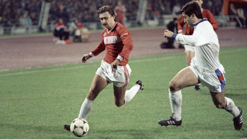 легендарные спортсмены на поле