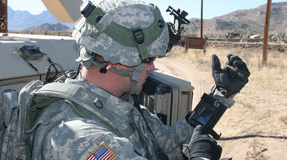 Солдат армии США с индивидуальной системой GPS
