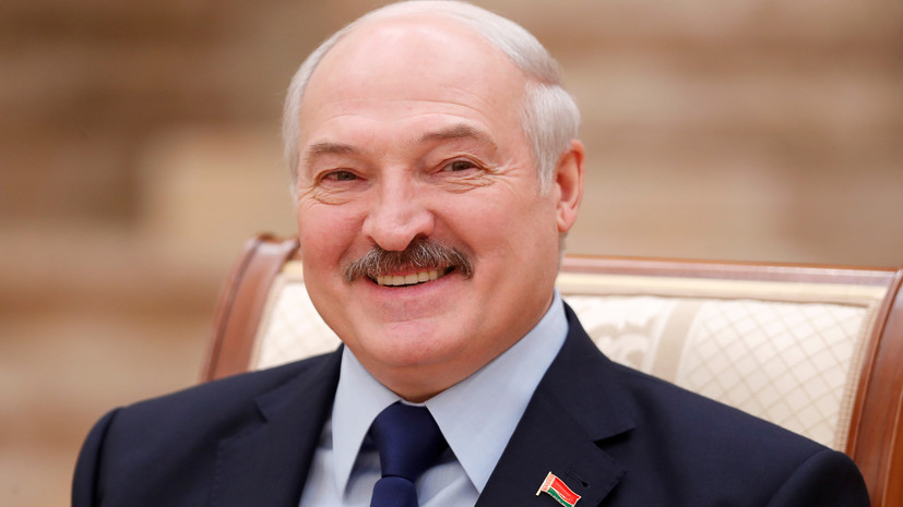 Лукашенко поздравил белорусов с 75-летием освобождения страны