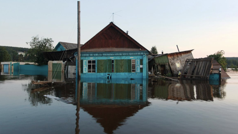 Уровень воды в иркутской реке Ия превышает критическую отметку на 53 см
