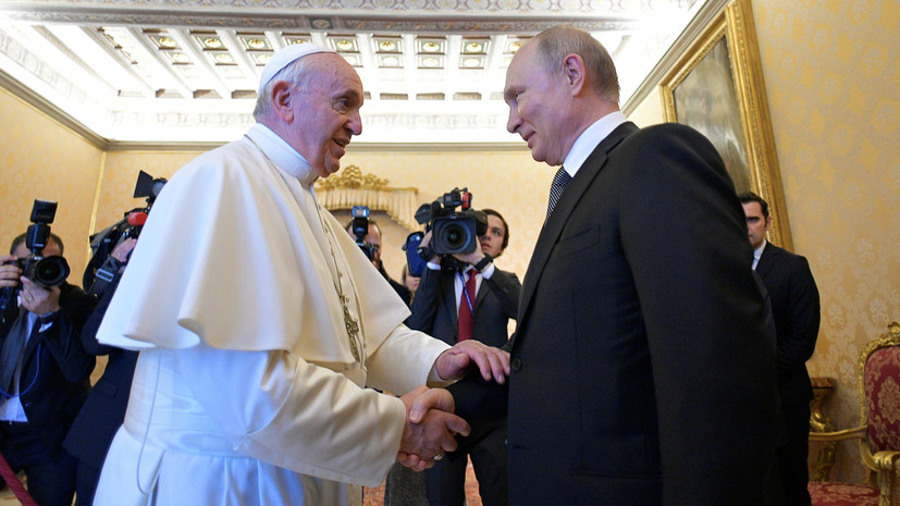 Путин подарил Папе Римскому диск с фильмом Кончаловского