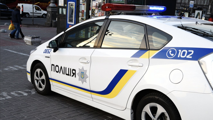 Неизвестный взял в заложники сотрудницу финучреждения в Одессе