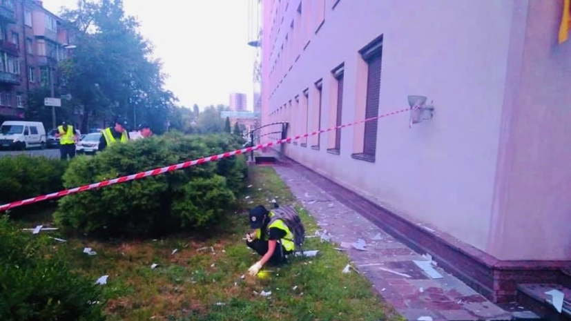 На Украине призвали СБУ расследовать обстрел здания телеканала