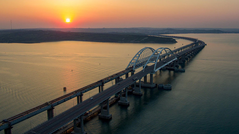 «Это станет началом конца для Киева»: почему на Украине заявили о возможности снести Крымский мост «за минуты»