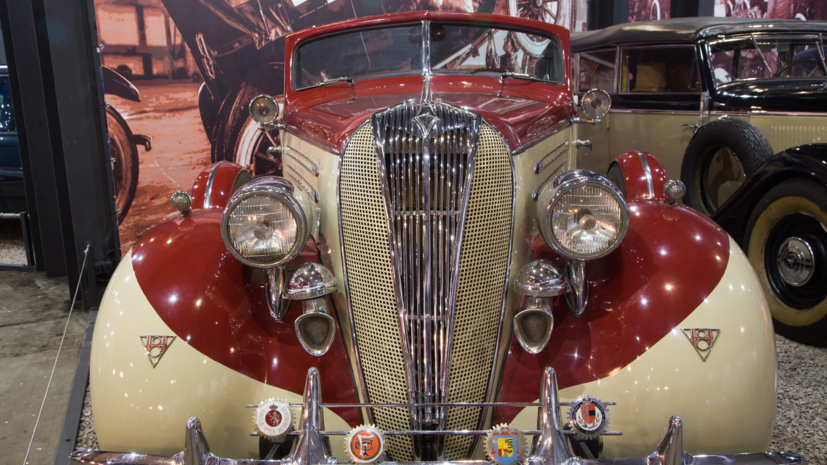 В Москве открылся самый большой в стране музей ретроавтомобилей