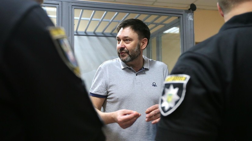Суд в Киеве продлил арест Кириллу Вышинскому