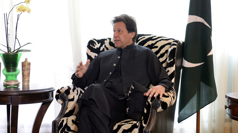 Премьер Пакистана пообещал провести встречу с талибами