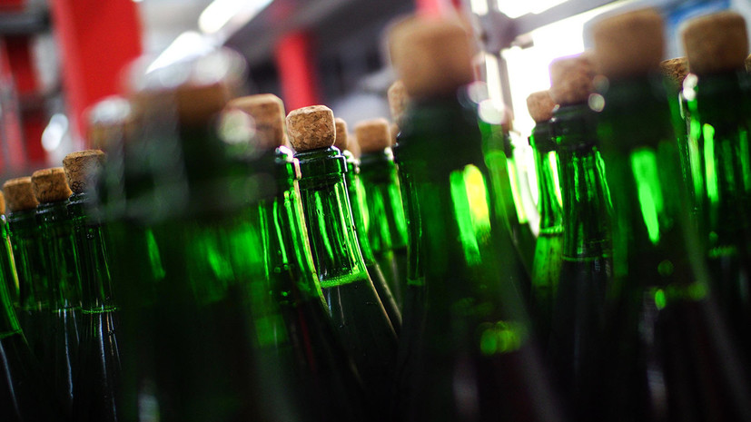 В России предложили создать инструкцию по выявлению контрафактного алкоголя