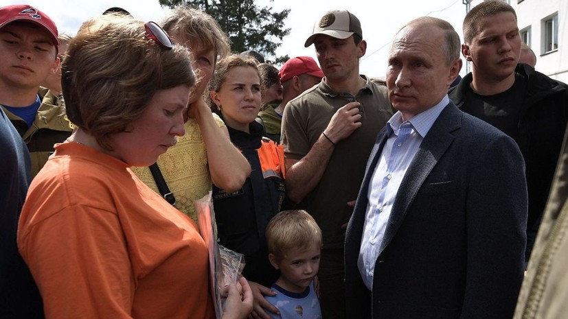 Путин пригласил пять семей из Приангарья на парад ВМФ в Петербурге