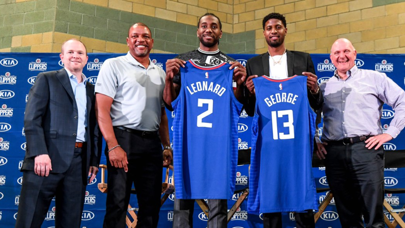 «Клипперс» официально представил Леонарда и Джорджа