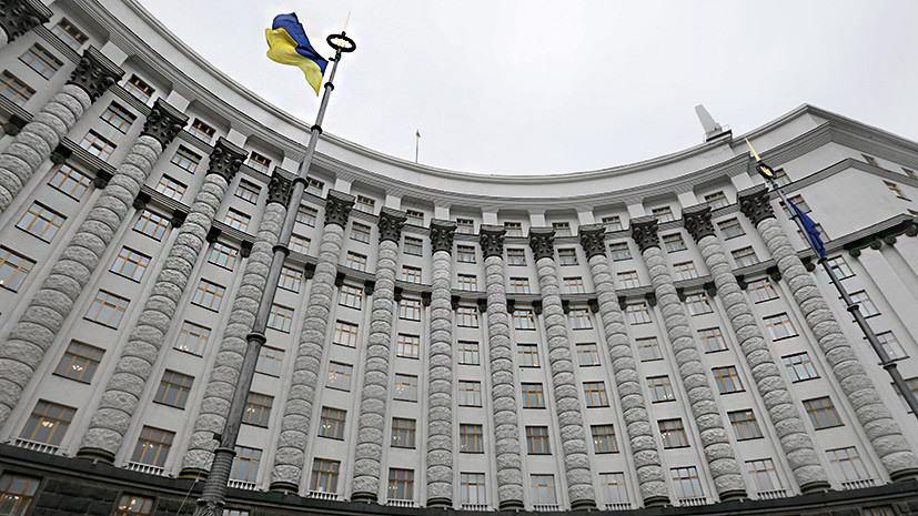 «Следствие сумбурной политики»: какие санкции планирует ввести Украина против работающих в Крыму компаний
