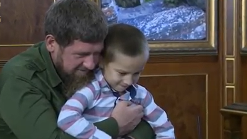 Шестилетний мальчик стал охранником Кадырова