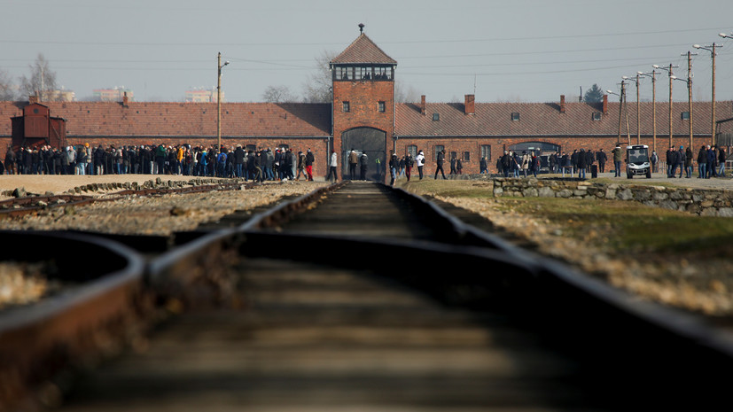 Польша намерена пригласить Путина на годовщину освобождения Освенцима