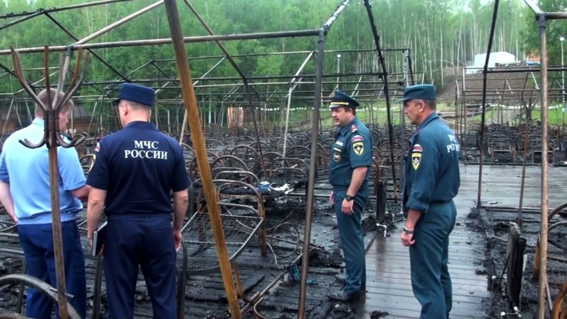 Двое пострадавших при пожаре в хабаровском лагере остаются в больнице