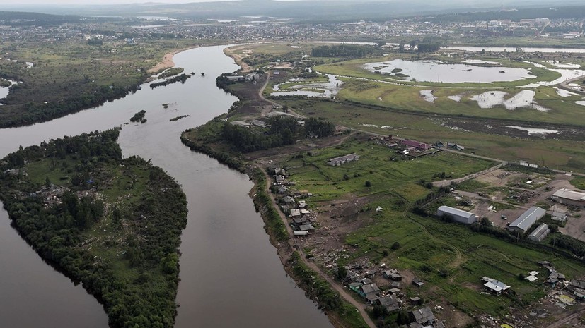 Уровень воды в реке Ия в Тулуне превысил критический