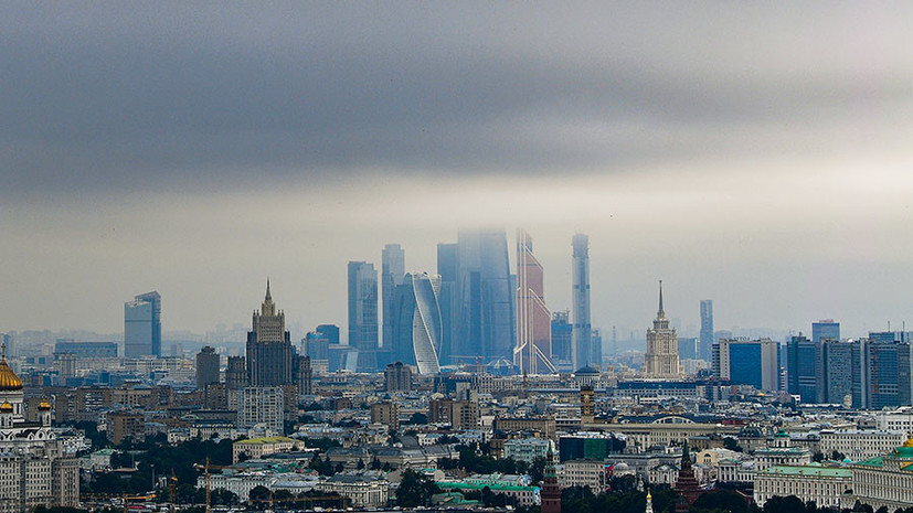 «Город прогревается очень медленно»: до конца недели в Москве сохранится аномально холодная погода