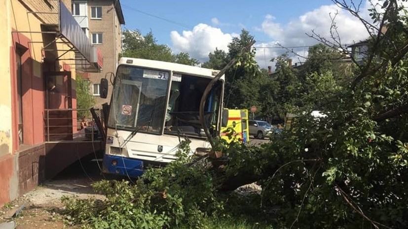В Уфе назвали причину ДТП с пассажирским автобусом