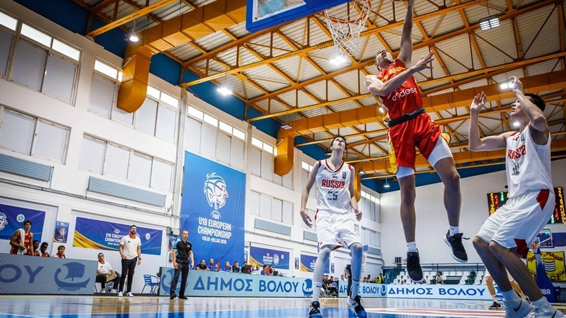 Сборная России проиграла Испании в 1/4 финала юниорского ЧЕ по баскетболу