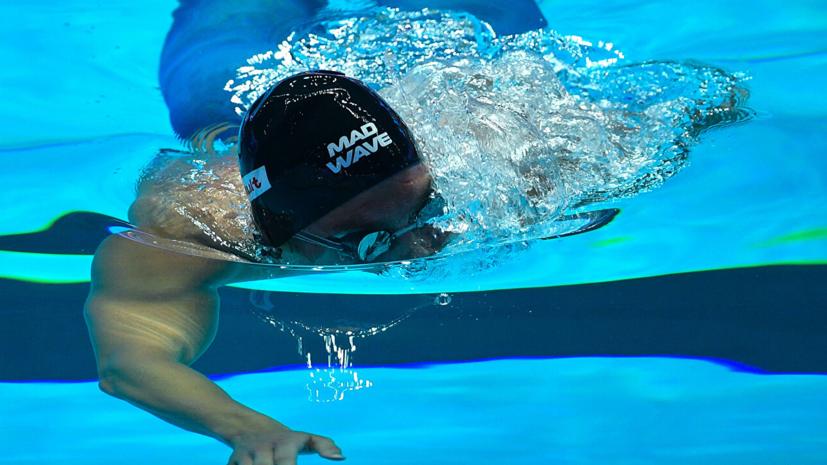 Пловец Морозов завоевал золото этапа КМ на дистанции 50 м вольным стилем