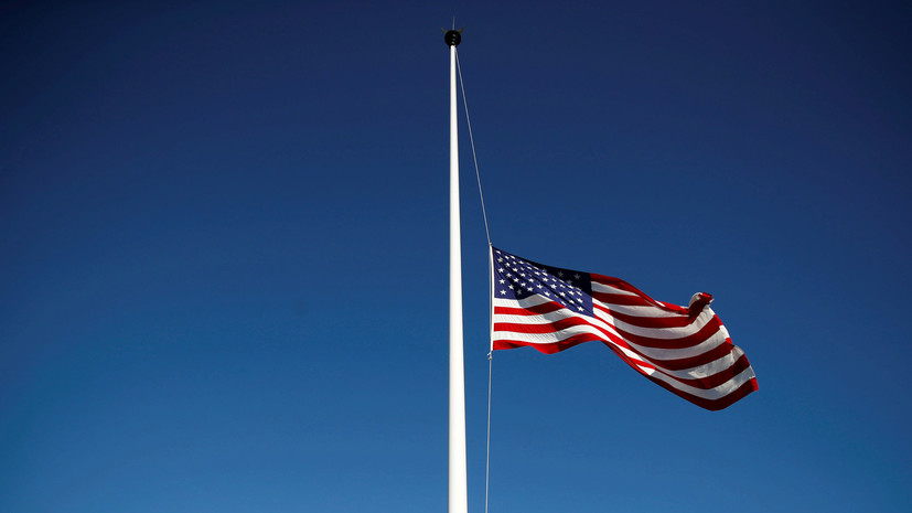 Трамп поручил приспустить флаги США в связи с инцидентами со стрельбой