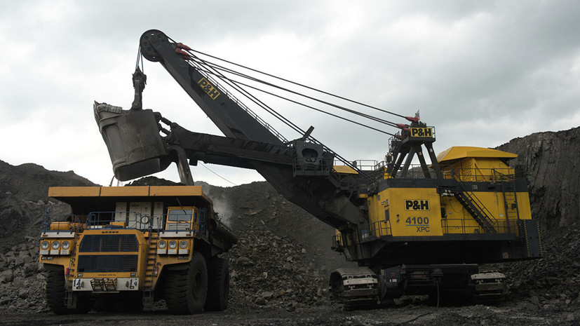 «Коммерсантъ»: поставки российского угля на Украину упали на 85%