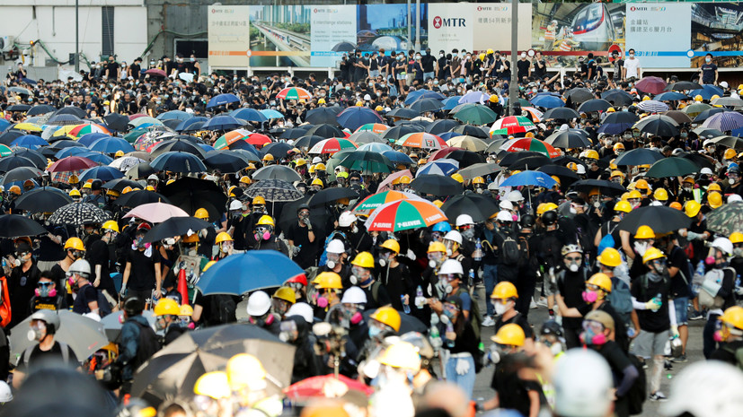 Полиция Гонконга задержала 82 человека в ходе протестов