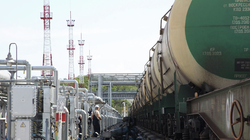 Эксперт прокомментировал заявление Киева о поставках дизтоплива из России