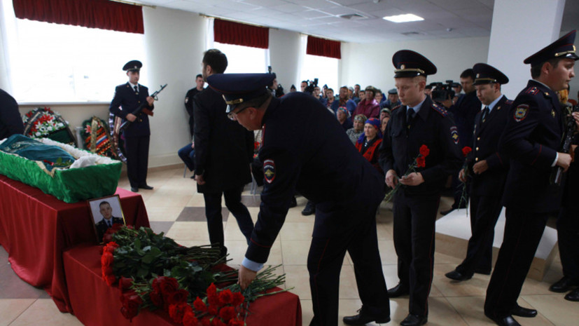 Погибшего при нападении в Сургуте сержанта представят к награде посмертно