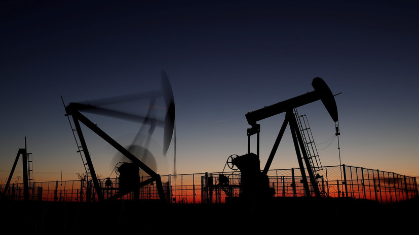 Цена на нефть Brent в ходе торгов упала ниже $57