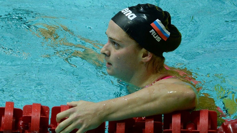 Симонова выиграла золото на этапе КМ по плаванию в Цзинане