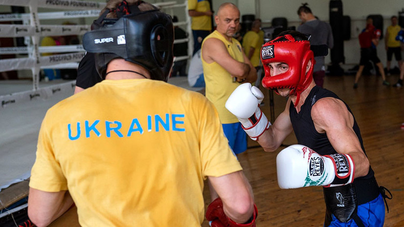 «Удар по своим атлетам»: в России прокомментировали решение Украины не отправлять официальную делегацию на ЧМ по боксу
