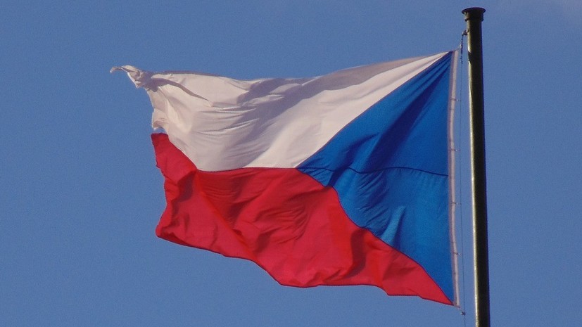 Посольство России в Чехии осудило демонтаж мемориальной доски в Праге