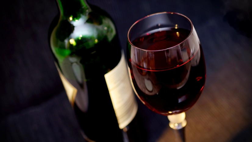 В Союзе виноградарей и виноделов России рассказали, как выбирать вино