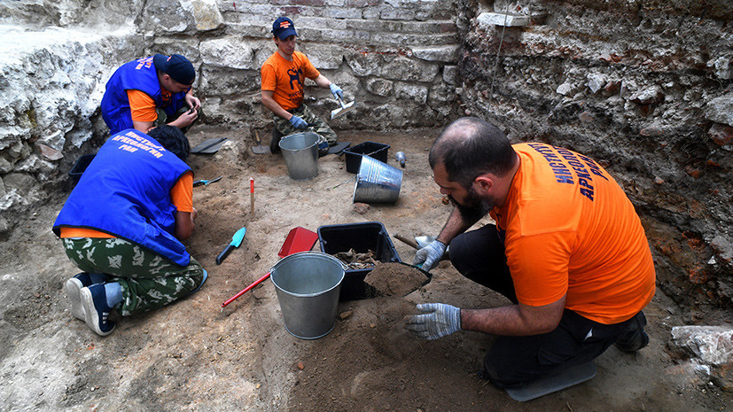 Археологи рассказали о раскопках в Московском Кремле