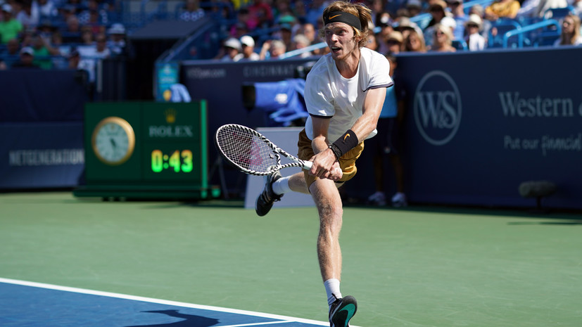 Хачанов поздравил Рублёва с победой над Федерером на турнире ATP в Цинциннати