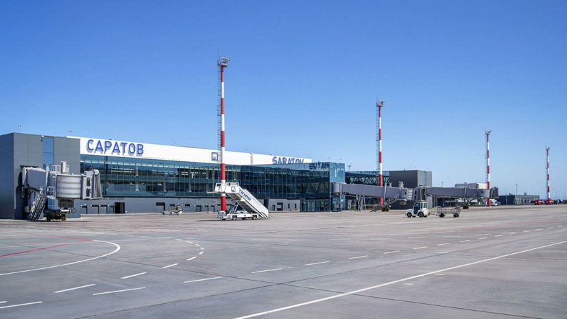 Первый самолёт приземлился в новом саратовском аэропорту