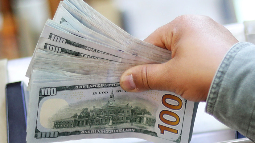 Новостное давление: курс доллара США впервые за полгода превысил 67 рублей