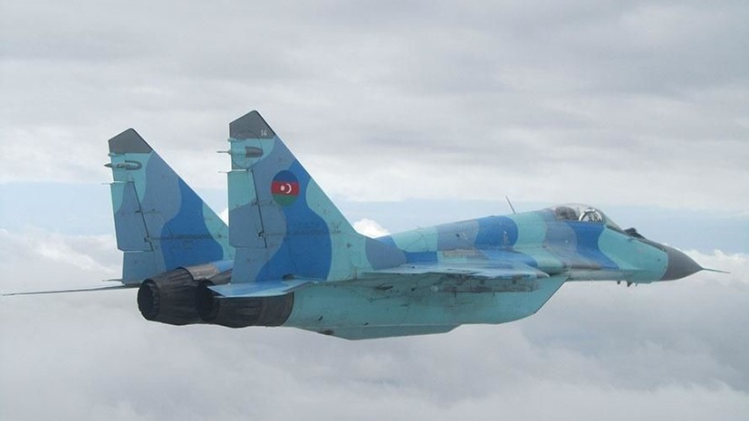Найдено тело пилота упавшего в Каспийское море МиГ-29 ВВС Азербайджана