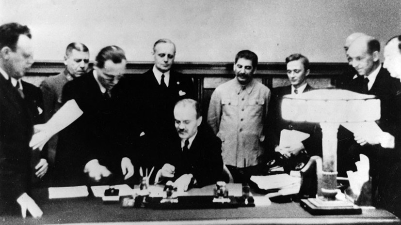 «Отодвинули на полтора года начало войны»: как пакт Молотова — Риббентропа предопределил победу над нацизмом