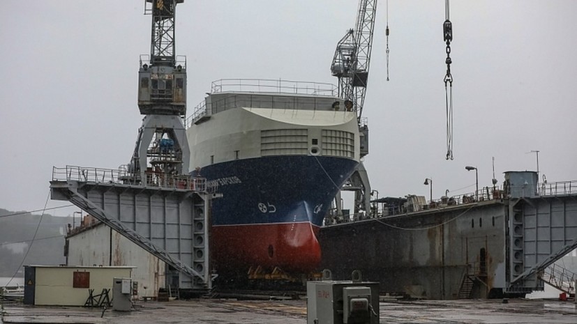 Власти Приморья прокомментировали спуск на воду малого морского танкера «Михаил Барсков»