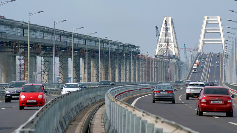 Драйвер развития: более 2,2 млн автомобилей проехало по Крымскому мосту за лето